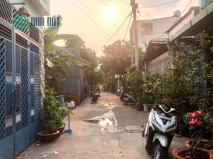 [Q12.4] TCH Quận 12 Hẻm Xe Hơi - Đất 70m2 Bán Lỗ Giá 3.2 Tỷ