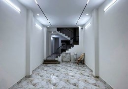 Bán căn nhà 4 tầng mặt tiền đường Huỳnh Thúc Kháng, Q. Hải Châu