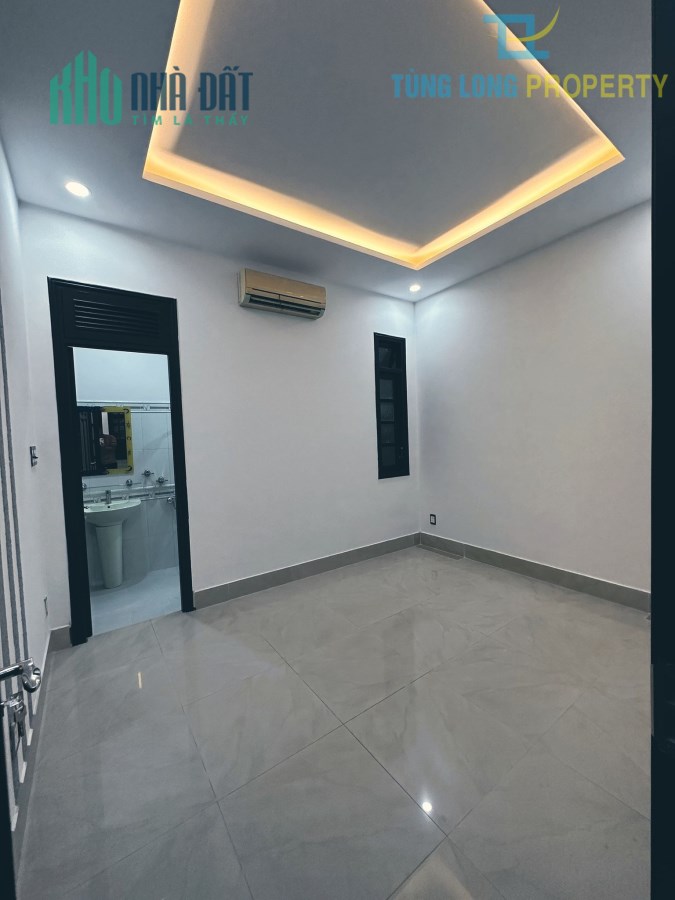 Bán căn nhà 4 tầng mặt tiền đường Huỳnh Thúc Kháng, Q. Hải Châu