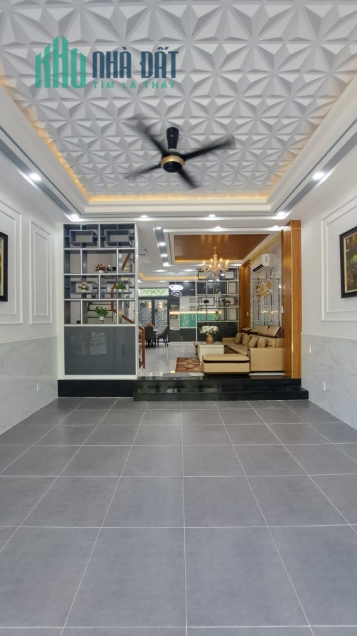 NHÀ 2 TẦNG, KỀ MẶT ĐƯỜNG TRẦN XUÂN SOẠN, NGANG 7,5M, LỘ Ô TÔ TRƯỚC NHÀ 6M, NHỈNH 6 TỶ