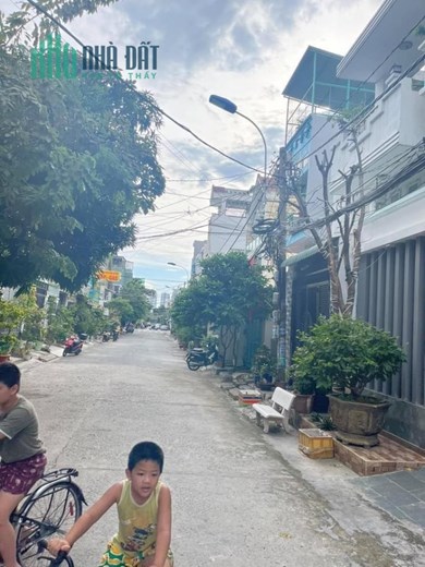 NHÀ 2 TẦNG, KỀ MẶT ĐƯỜNG TRẦN XUÂN SOẠN, NGANG 7,5M, LỘ Ô TÔ TRƯỚC NHÀ 6M, NHỈNH 6 TỶ