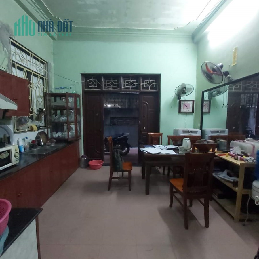 Bán nhà riêng phố Trương Định Hoàng Mai. DT 46m/4tầng/MT4.3m/ 3.15tỷ. Ôtô đỗ cổng, pháp lý chuẩn