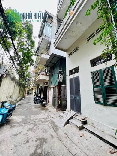 BÁN NHÀ NGÕ PHỐ TÂY SƠN ĐỐNG ĐA HN. 3,2 TỶ HỘ KHẨU ĐỐNG ĐA. 4 TẦNG ,LÔ GÓC, Ô TÔ QUA NHÀ