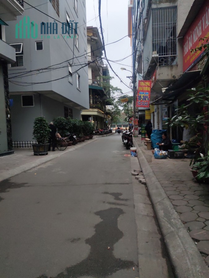 BÁN ĐẤT QUẬN BẮC TỪ LIÊM -  PHỐ ĐÔNG NGẠC  -  Ô TÔ VÀO NHÀ - TRUNG TÂM -  DT 57M , 5 MT. GIÁ HƠN 3