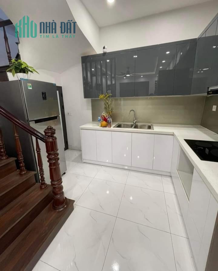 Mỹ Đình 1 lô góc 37.2m2 Tặng Nội Thất ở ngay, 5 tầng giá 4.3 tỷ
