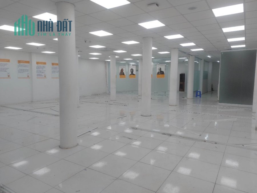 CHO THUÊ - 280M2 SÀN - TẦNG 3 - MẶT PHỐ THÁI HÀ - 15$/M2/THÁNG