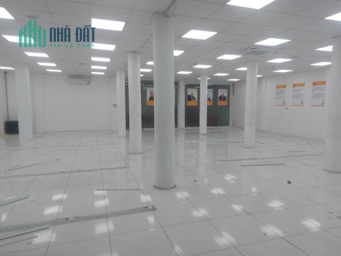 CHO THUÊ - 280M2 SÀN - TẦNG 3 - MẶT PHỐ THÁI HÀ - 15$/M2/THÁNG
