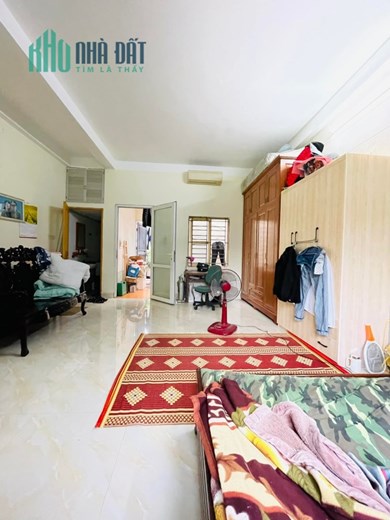 Chính chủ bán nhanh nhà Giải Phóng 335m2 đường 3 ô tô tránh nhau sổ nở hậu giá hơn 20 tỷ