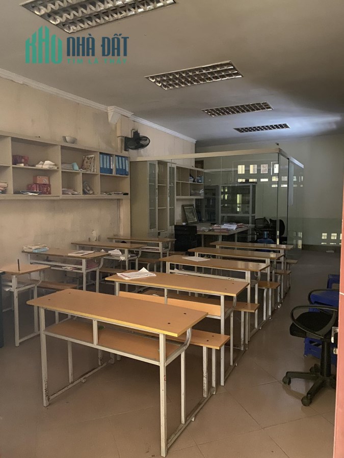 Chính chủ bán nhanh nhà Giải Phóng 335m2 đường 3 ô tô tránh nhau sổ nở hậu giá hơn 20 tỷ