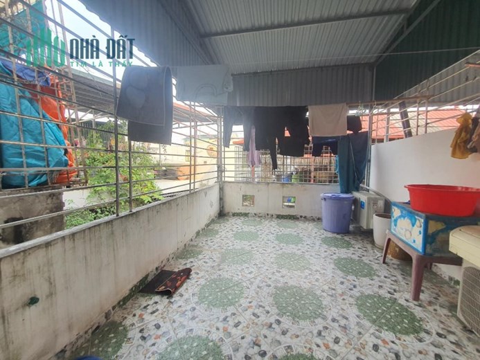 Bán nhà ngõ 44 Trần Thái Tông, Cầu Giấy, 33m2, 5 tầng, lô góc, giá 3.98 tỷ.