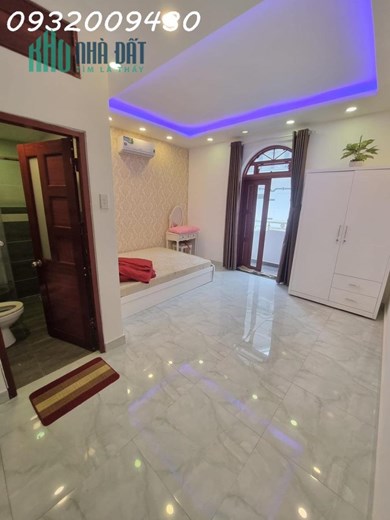 Trung Tâm TT Nhà Bè - nhà 4 tầng 5 x 12 OTO đỗ cửa - gần chợ Phú Xuân , giá 6 tỷ.
