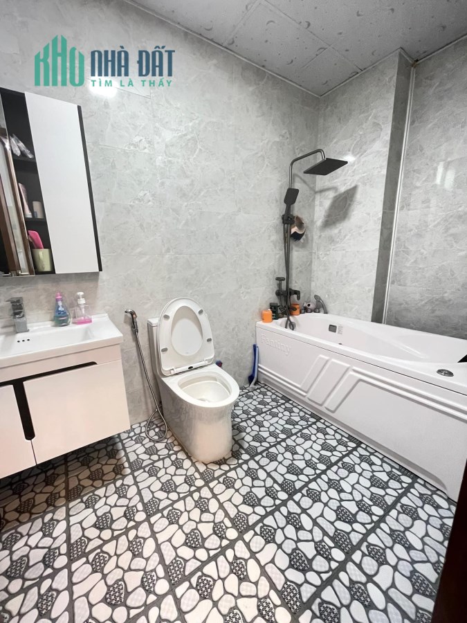Phố Thái Hà Đống Đa - xây mới - tặng full nội thất - 51m2 4 tầng mt6.3m chỉ 7.7 tỷ
