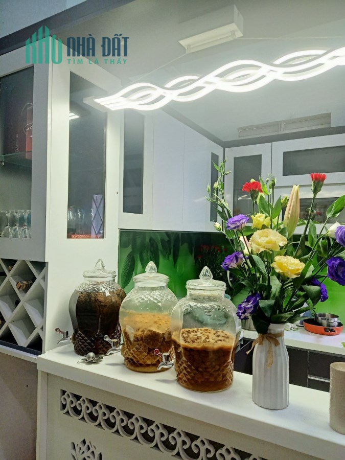 Cần bán nhà 1 trệt 1 lầu nhà ĐẸP phường Tân Biên ĐƯỜNG OTO RỘNG RÃI giá chỉ 4.4 tỷ