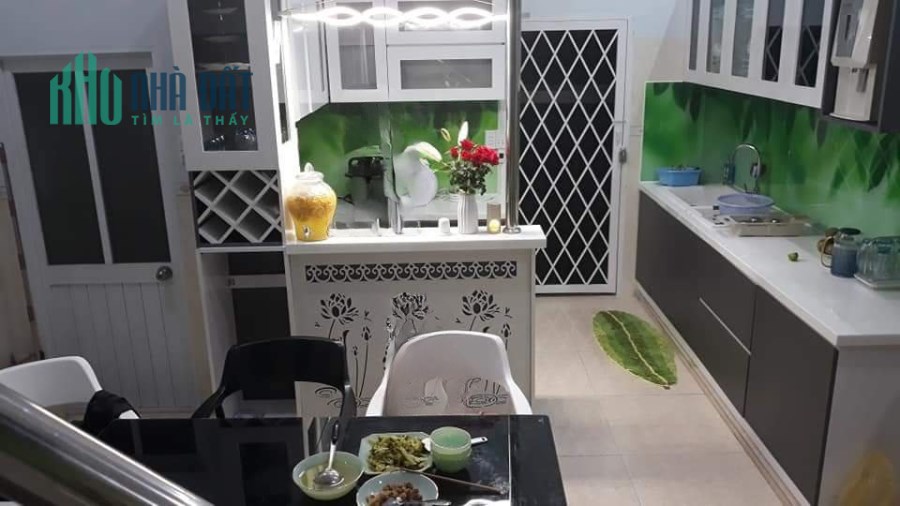 Cần bán nhà 1 trệt 1 lầu nhà ĐẸP phường Tân Biên ĐƯỜNG OTO RỘNG RÃI giá chỉ 4.4 tỷ