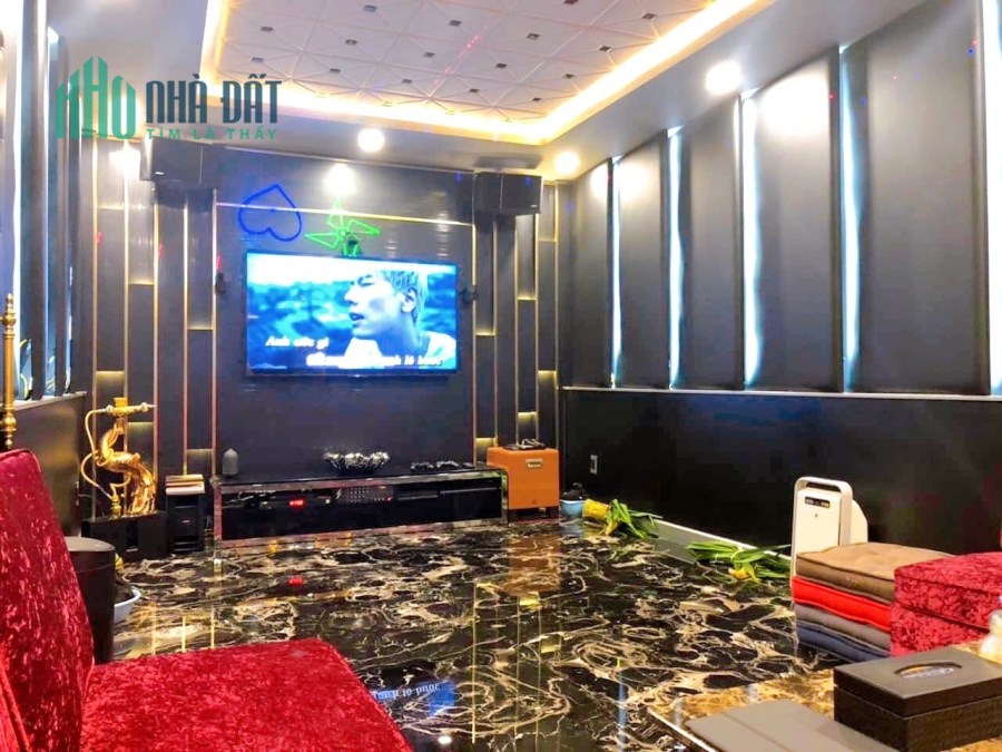 Chỉ 12,9 tỷ tậu Biệt thự bự thiệt bự siêu sang, siêu xịn, siêu đẳng cấp Bình Chánh, giá quá hời