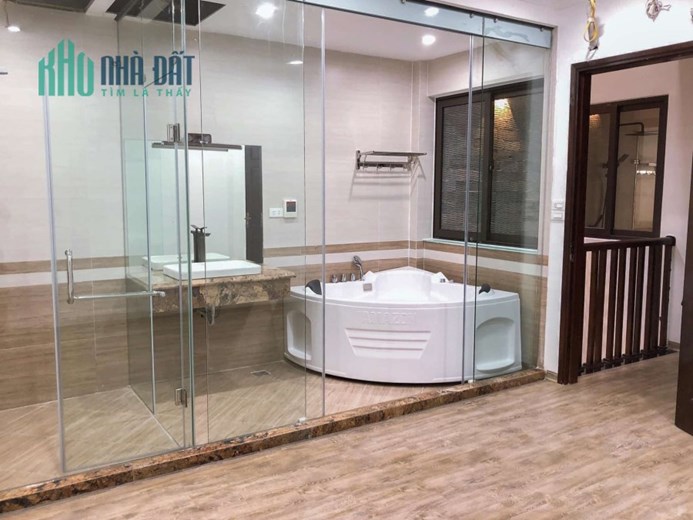 Nhà đẹp lõi Bồ Đề xây mới, ô tô thông, sát phố, nội thất Đức, 77m2x 6t thang máy, 13 tỷ 8