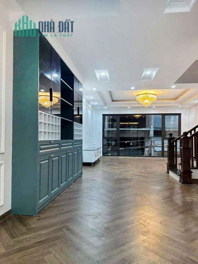 Nhà đẹp lõi Bồ Đề xây mới, ô tô thông, sát phố, nội thất Đức, 77m2x 6t thang máy, 13 tỷ 8