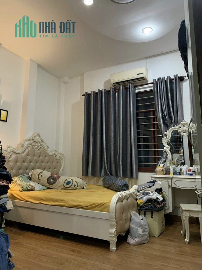 Bán nhà HXH hạ chào 1 tỷ, Bờ Bao Tân Thắng, Sơn Kỳ, Tân Phú, 70m2, 6 tầng, 13 phòng cho thuê.
