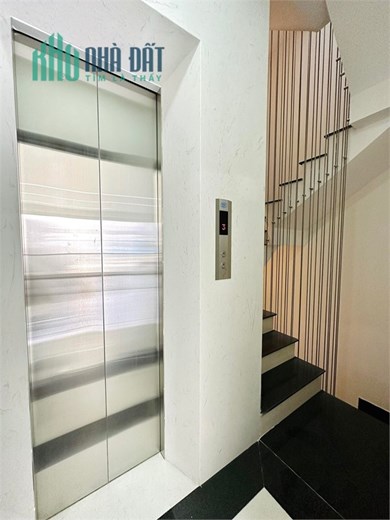 GIẢM 1.4 TỶ CHỈ CÒN 15 TỶ xx- BÁN NHÀ MẶT TIỀN HOÀNG HOA THÁM P6 BÌNH THẠNH - 7 TẦNG có THANG MÁY