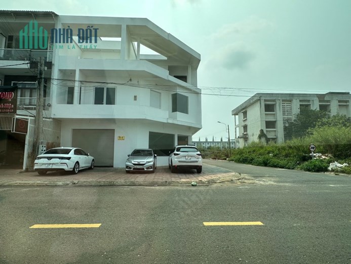 Cho thuê hoặc bán 2 căn nhà mặt tiền Đinh Tiên Hoàng, P2, Bảo Lộc, Lâm Đồng.