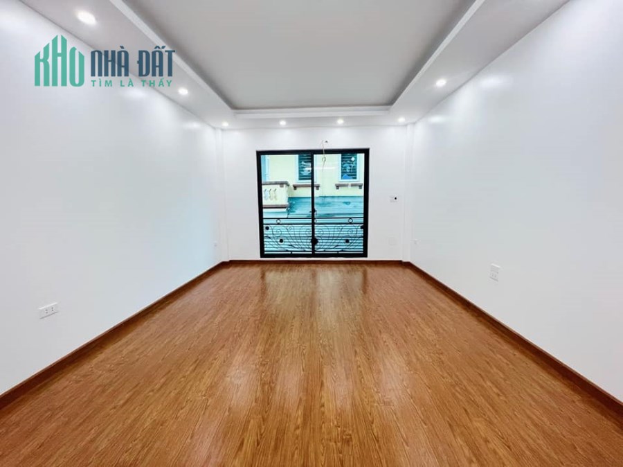 Bán nhà Chùa Bộc Đống Đa, ngõ thông, ô tô đỗ rất gần, chỉ Nhỉnh 3 tỷ