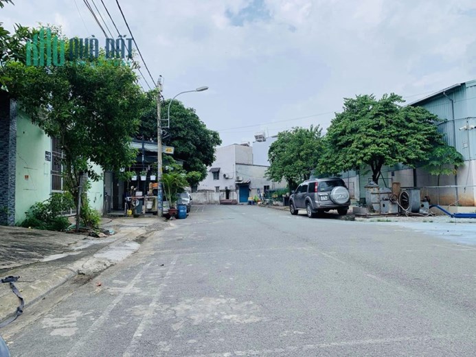 Cần vốn bán gấp nhà xưởng diện tích 186m2 đường Lê Văn Khương , phường Hiệp Thành , quận 12, TPHCM