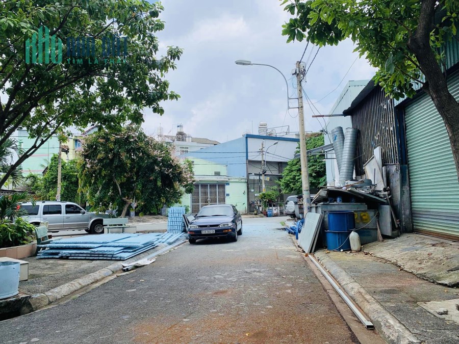 Cần vốn bán gấp nhà xưởng diện tích 186m2 đường Lê Văn Khương , phường Hiệp Thành , quận 12, TPHCM