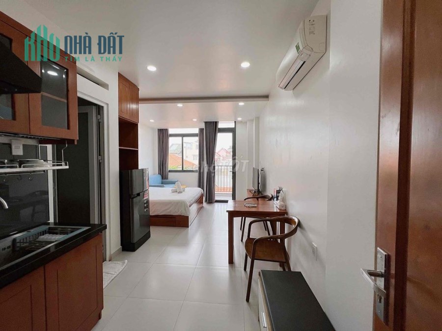 Cho thuê căn hộ dịch vụ với ban công siêu thoáng số 22 Nguyễn Bá Huân, Phường Thảo Điền (Q2 cũ), TP