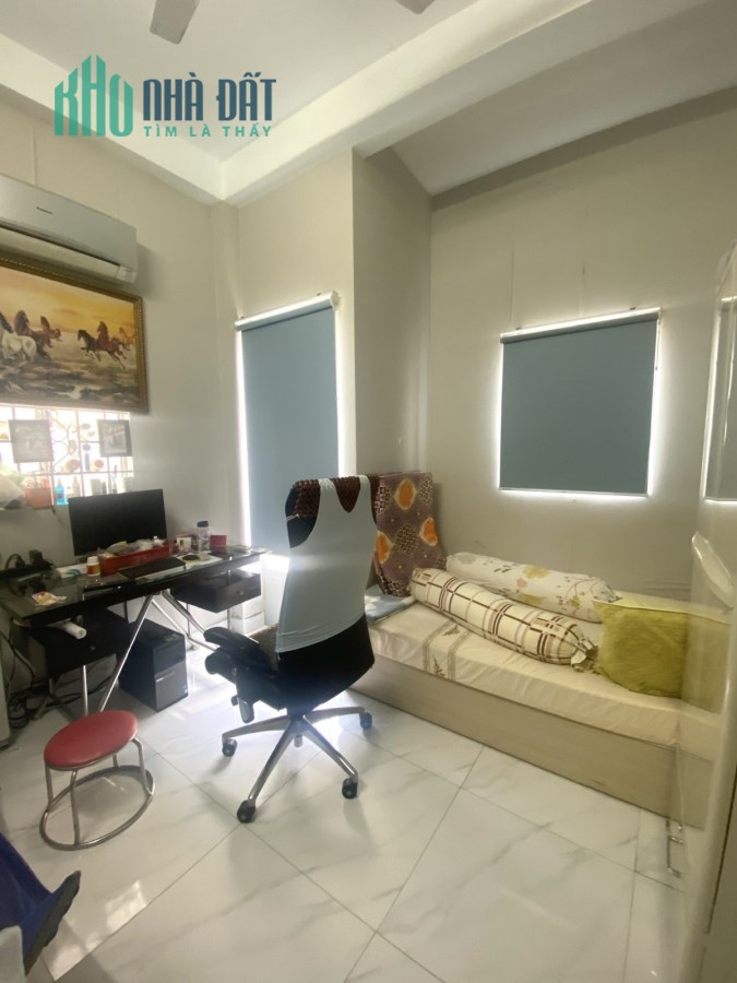 Bán nhà hẻm 4m Lương Hữu Khánh Phạm Ngũ Lão Quận 1 xây 4 tầng BTCT giá 6.2  tỷ (giảm giá)