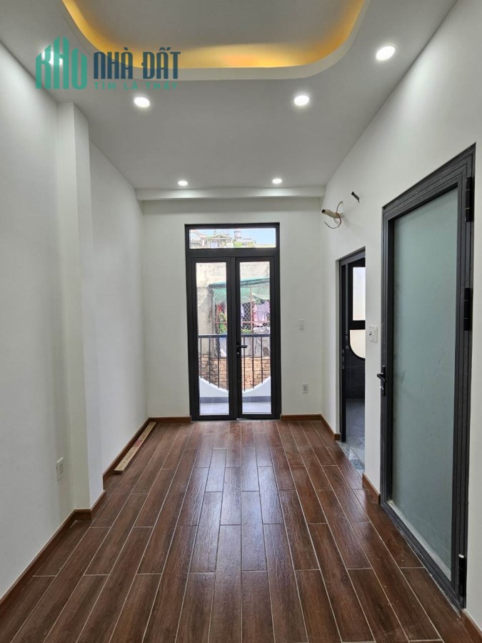 Nhà mới Cao Thắng,Phú Nhuận,33m2 sát bên chợ Phú Nhuận.Lh Công 0909048***