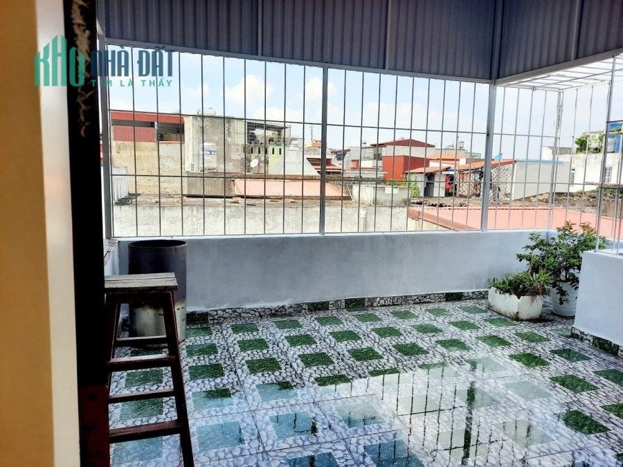 Bán nhà lô 88/105 phố Dư Hàng ngay Chợ, diện tích 60m 3 tầng độc lập GIÁ 2.5 tỉ