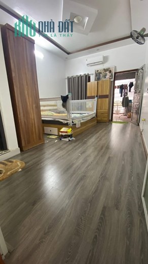 Bán nhà xây độc lập 2.5 tầng, diện tích 42m GIÁ 1.95 tỉ phố Lạch Tray gần ĐHHH