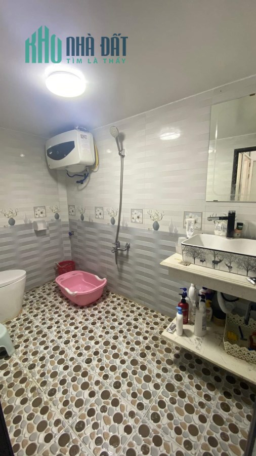 Bán nhà xây độc lập 2.5 tầng, diện tích 42m GIÁ 1.95 tỉ phố Lạch Tray gần ĐHHH