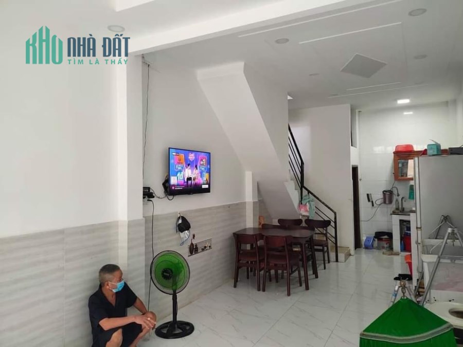 nhà NƠ TRANG LONG BÌNH THẠNH 40M 2 Tầng 5,5 tỷ . xe tải đỗ cửa