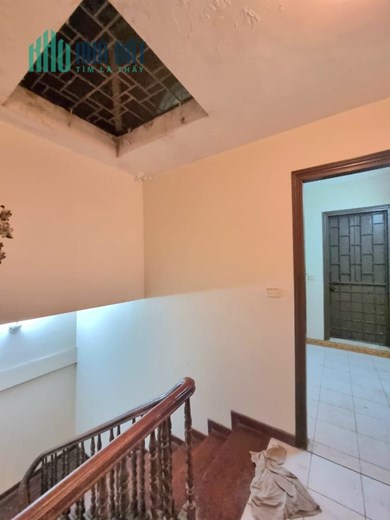 Bán ngôi nhà 98m2 phố Nghi Tàm, Tây Hồ Gara 2 Ô tô tránh Vỉa hè Kinh doanh đắc địa 9.5 Tỷ