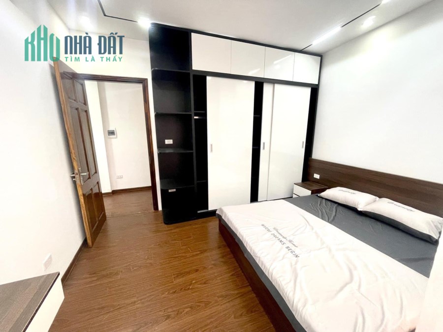 Bán nhà Yên Hòa, 40m x 4 tầng, lô góc, ô tô đỗ cổng, nhà đẹp, 5.3 tỷ