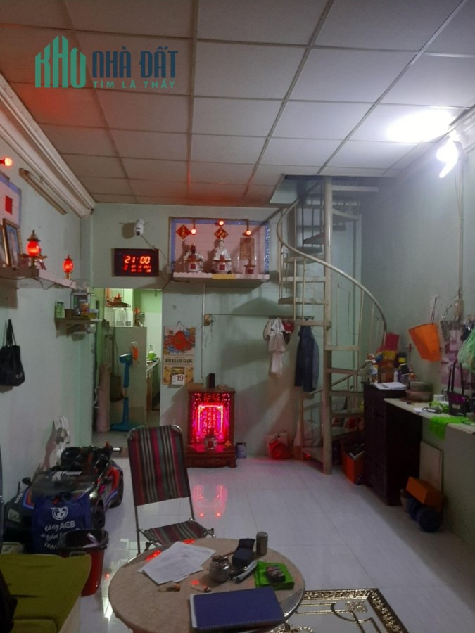 Bán gấp nhà mặt tiền Hụt Lò Siêu Quận 11 38m2 3 tầng BTCT HXH chỉ 4.99 tỷ