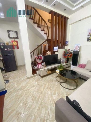 ĐƯỜNG LÁNG BA GÁC ĐỖ CỬA NGÕ THÔNG NHÀ DÂN XÂY 40m 4ty25