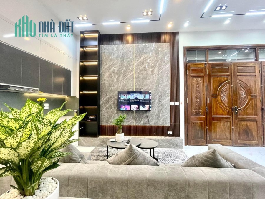 Bán nhà Yên Hòa, 40m x 4 tầng, lô góc, ô tô đỗ cổng, nhà đẹp, 5.3 tỷ