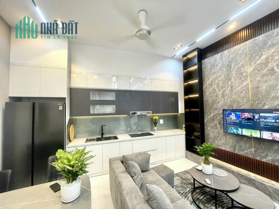 Bán nhà Yên Hòa, 40m x 4 tầng, lô góc, ô tô đỗ cổng, nhà đẹp, 5.3 tỷ