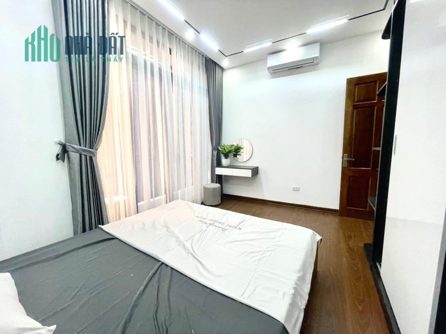 Bán nhà Yên Hòa, 40m x 4 tầng, lô góc, ô tô đỗ cổng, nhà đẹp, 5.3 tỷ