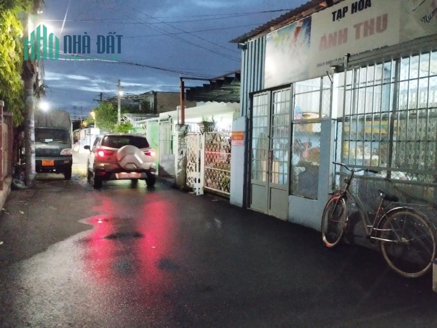 Nhà vừa ở vừa cho thuê - đường hai ô tô - Đường số 9 Hiệp Bình Phước 10 x11.5