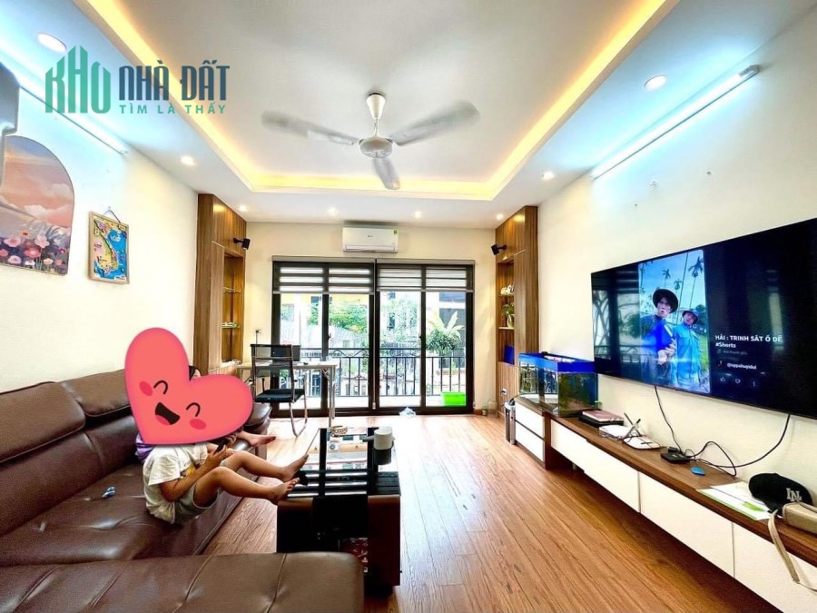BÁN NHÀ DƯƠNG QUẢNG HÀM _TẶNG NỘI THẤT _ 42M2 5.5TẦNG MẶT TIỀN 4M GIẢM 300TR CHỈ CÒN 6.5 TỶ