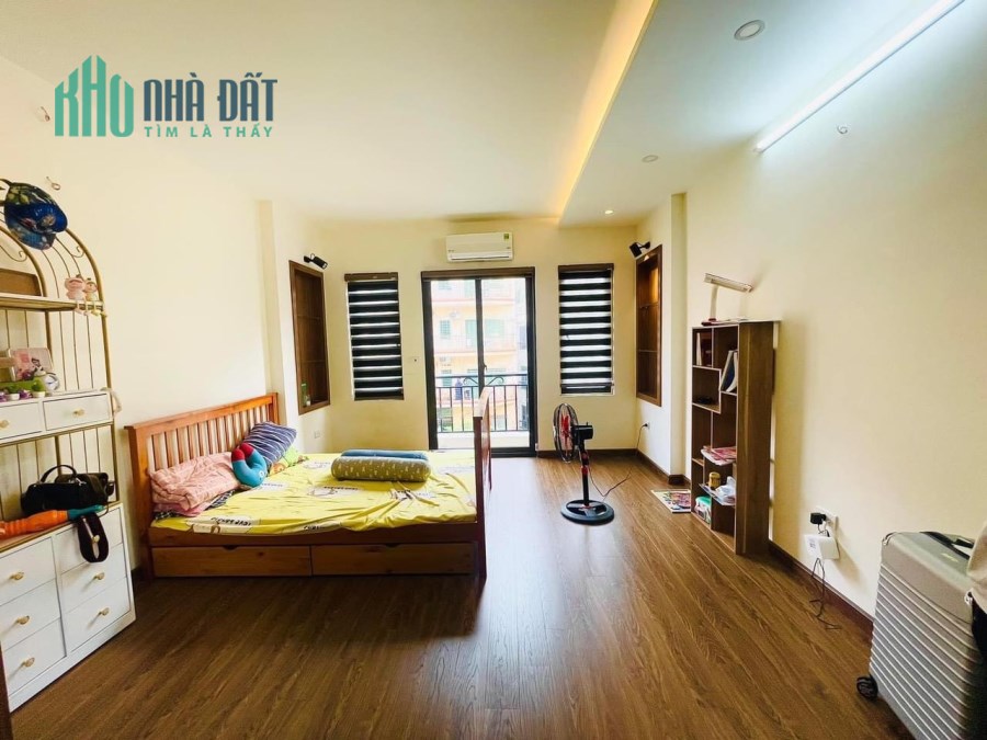 BÁN NHÀ DƯƠNG QUẢNG HÀM _TẶNG NỘI THẤT _ 42M2 5.5TẦNG MẶT TIỀN 4M GIẢM 300TR CHỈ CÒN 6.5 TỶ