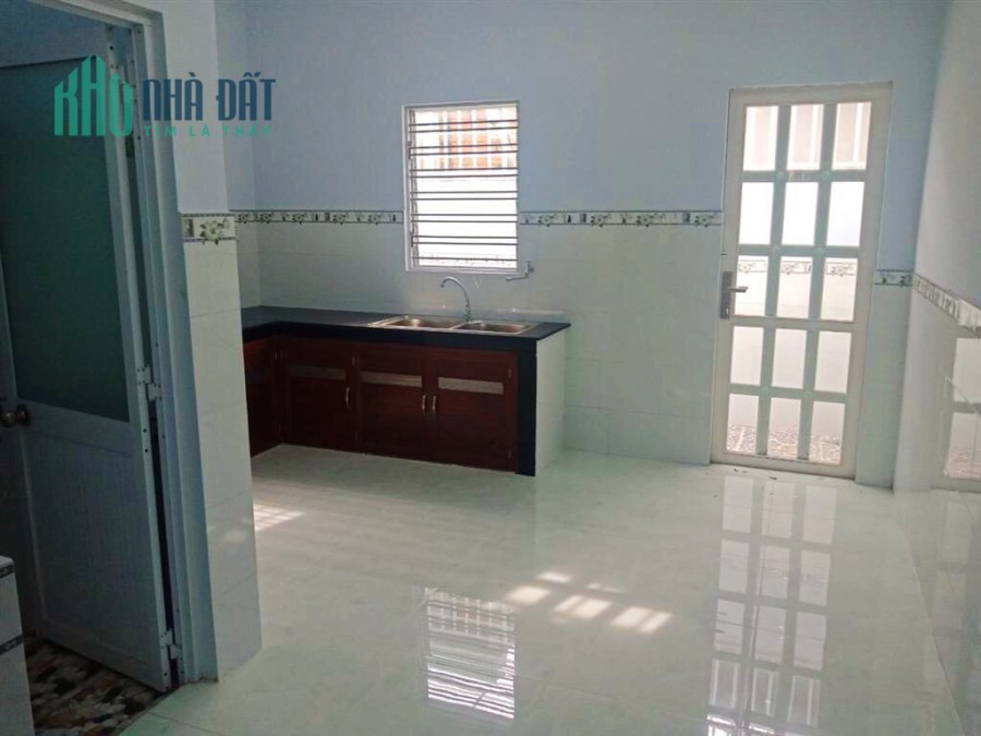 GIẢM 600 TRIỆU BÁN NHÀ SHR HÓC MÔN MT ĐƯỜNG NHỰA - XUÂN THỚI SƠN - 108m2 - NGANG 5M - NHỈNH 4 TỶ TL