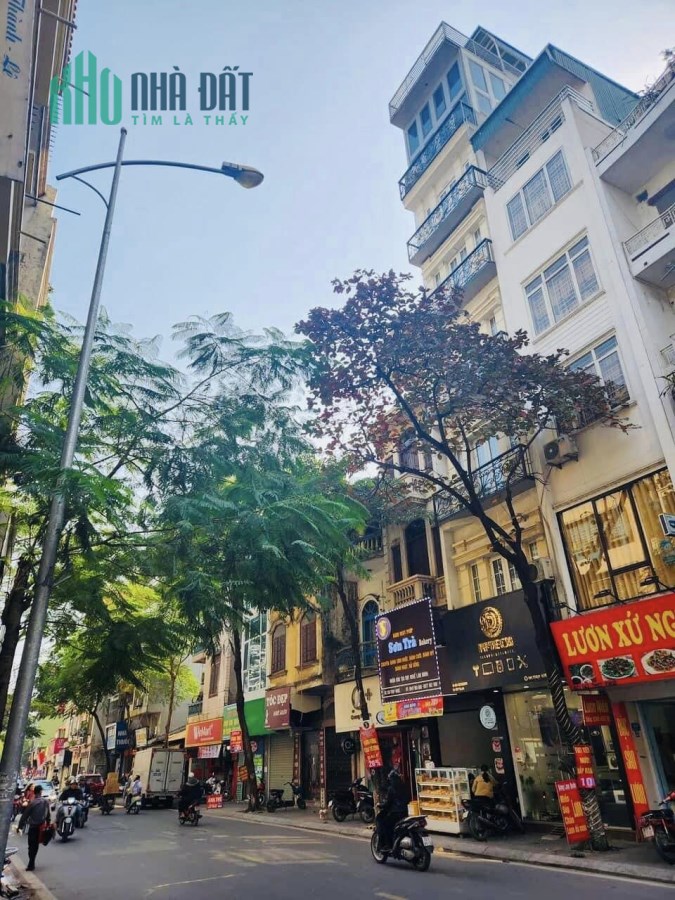 Bán nhà riêng mặt phố Thuỵ Khuê, Tây Hồ, Hà Nội. Lô góc 2 mặt tiền, cách Hồ Tây vài bước chân.
