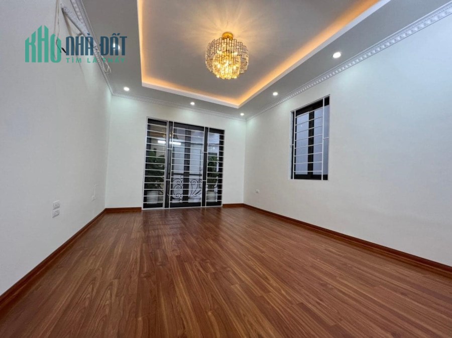 Mặt Ngõ Ôtô Tránh-Thông Nhiều Phố-Nhà Nhiều Lộc-Giá Cạnh Tranh