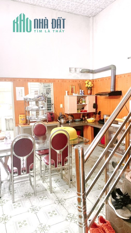 Bán nhà 1 trệt 1 lầu HXH 90m2, 3PN Lã Xuân Oai quận 9. Chỉ 4.3 tỷ