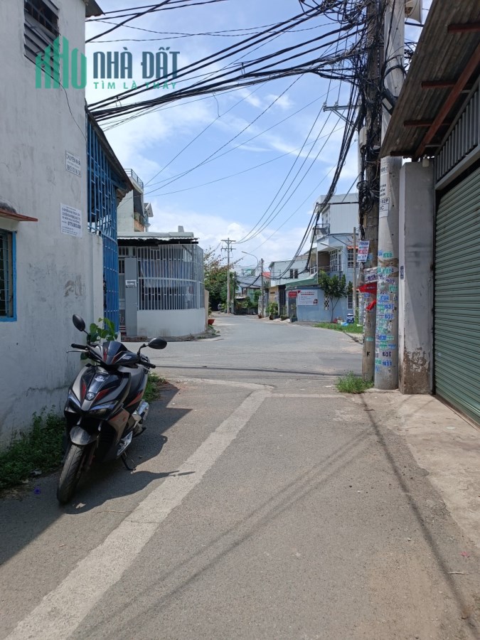 Bán nhà 1 trệt 1 lầu HXH 90m2, 3PN Lã Xuân Oai quận 9. Chỉ 4.3 tỷ