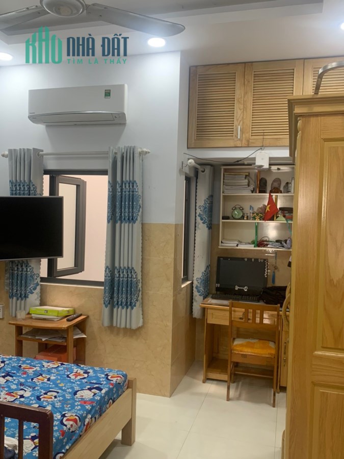 Nghỉ hưu về quê. Bán nhà 45m2 HXH 5m 3 tầng 4 phòng Lê Văn Việt. Chỉ  4.3 tỷ